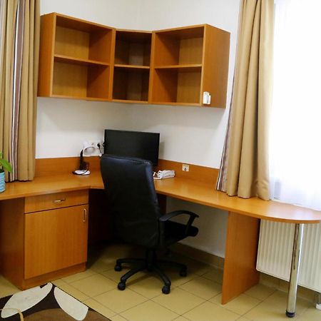 Auguszta Hotel デブレツェン エクステリア 写真