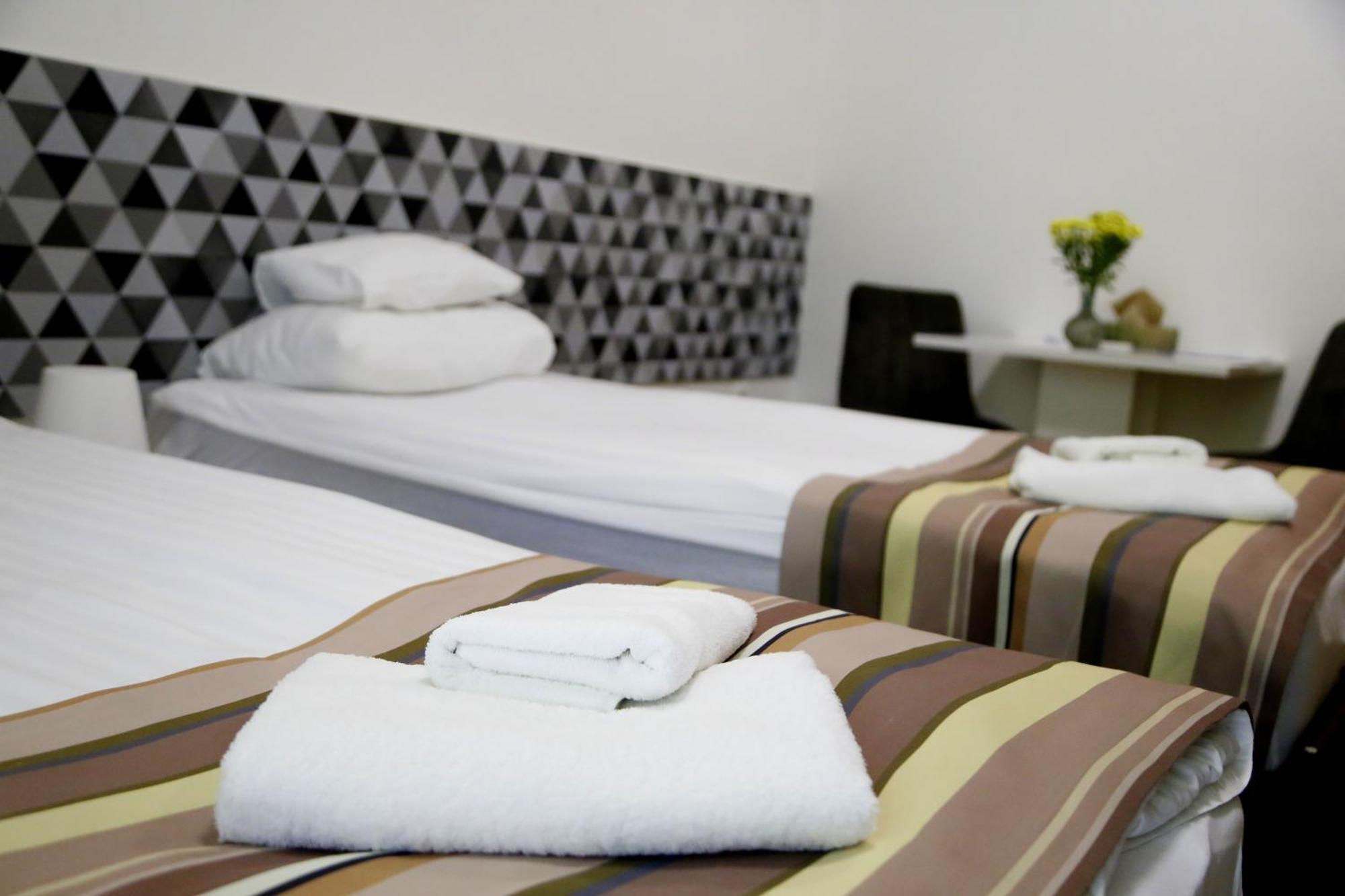 Auguszta Hotel デブレツェン エクステリア 写真